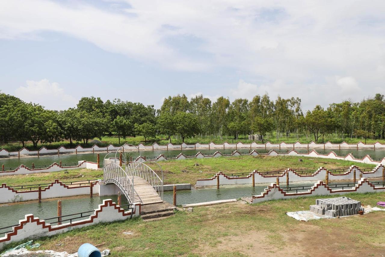 Capital O 49279 Chhab Chhaba Chhab Water Fun Park & Resort Damka Ngoại thất bức ảnh